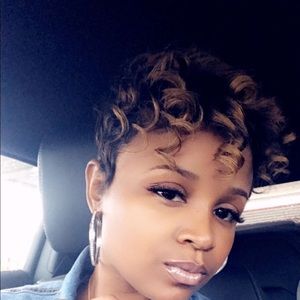 Meet your Posher, Davida